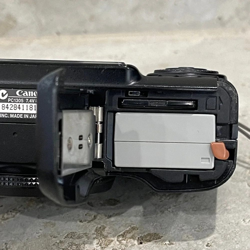 Canon PowerShot G10 Digital Camera Black 14.7 Megapixels 5x Optical Zoom‎